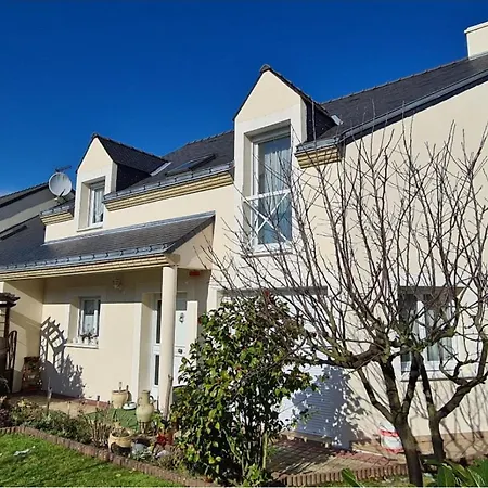 Δωμάτια σε οικογενειακή κατοικία Chambre Et Sdb Privees Avec Acces Independant Et Autonome